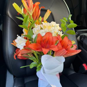 Liliums y Alstroemerias